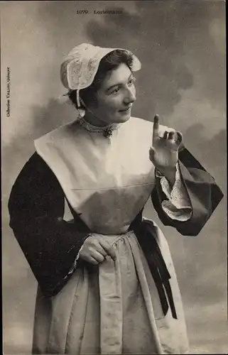 Ak Lorientaise, Frau in bretonischer Tracht
