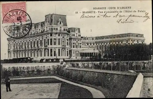 Ak Biarritz Pyrénées Atlantiques, Vue d'ensemble de l'Hotel du Palais