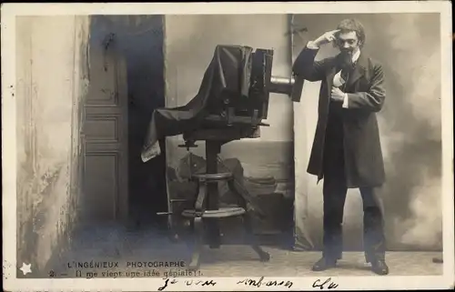 Ak L'Ingenieux Photographe, Fotograf mit Fotoapparat, Il me vient une idee geniale