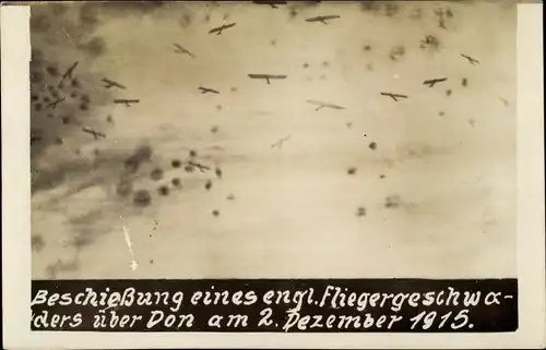 Foto Ak Beschießung eines englischen Fliegergeschwaders über Don 1915, I WK