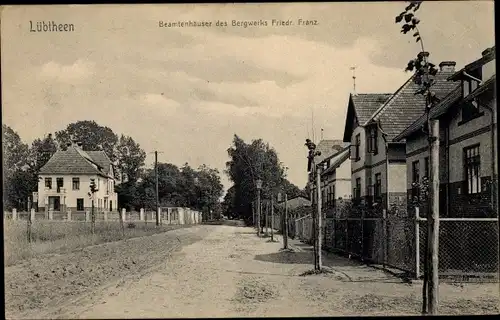 Ak Lübtheen in Mecklenburg, Beamtenhäuser des Bergwerks Friedrich Franz