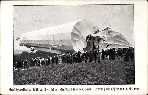 Ak Göppingen in Baden Württemberg, Zeppelin verfängt sich mit der Spitze in einem Baum, 1909