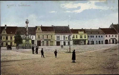 Ak Hustopeče Auspitz Südmähren, Platz, Denkmal