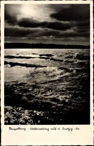 Ak Czaplinek Tempelburg Pommern, Wellenschlag auf dem Dratzigsee