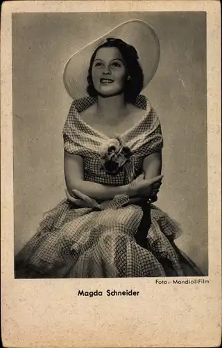 Ak Schauspielerin Magda Schneider, Portrait, Kleid, Hut