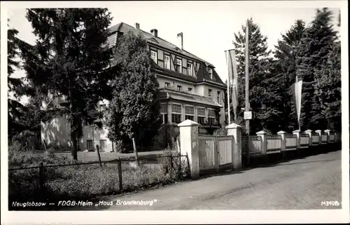 Ak Neuglobsow Stechlin Brandenburg, FDGB Heim, Haus Brandenburg