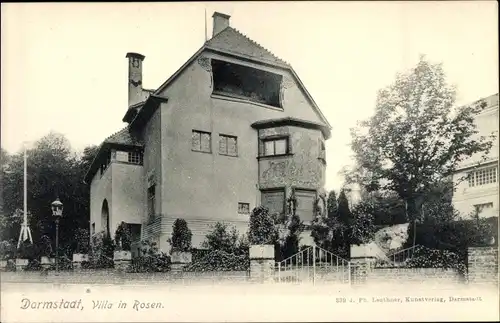 Ak Darmstadt in Hessen, Villa in Rosen