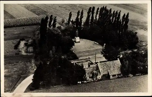 Ak Tubbergen Overijssel, Café De Esch, Monument Dr.  Schaepman, Luftbild