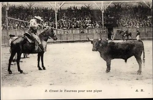Ak Stierkampf, Stadion, Citant le Taureau pour une pique