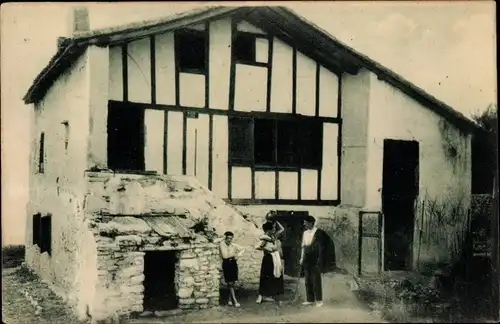 Ak Guéthary Pyrénées Atlantiques, Vieille Maison