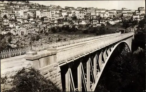 Foto Ak Tirnovo Weliko Tarnowo Bulgarien, Stadtpartie mit Brücke