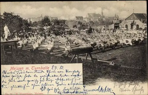 Ak Meißen an der Elbe, Turner vor der Turnhalle