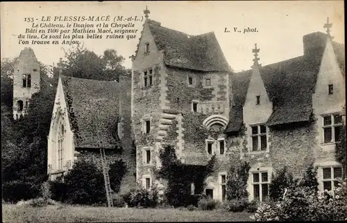 Ak Le Plessis Maine et Loire, Le Chateau, le Donjon et la Chapelle
