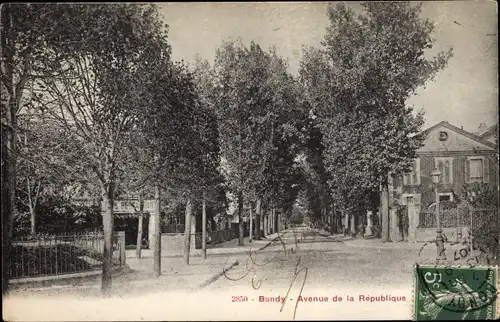 Ak Bondy Seine Saint Denis, Avenue de la Republique