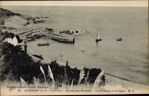 Ak Guéthary Pyrénées Atlantiques, Le Port, Arrivee de Pecheurs