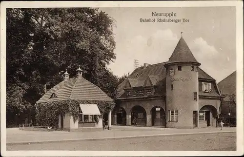Ak Neuruppin, Bahnhof Rheinsberger Tor, Portal, Turm