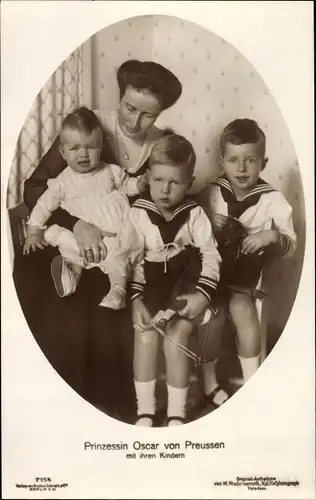 Ak Gräfin Ina Marie von Bassewitz, Ehefrau Prinz Oskar von Preußen, Kinder, Liersch 7955