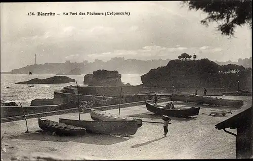 Ak Biarritz Pyrénées Atlantiques, Au Port des Pecheurs