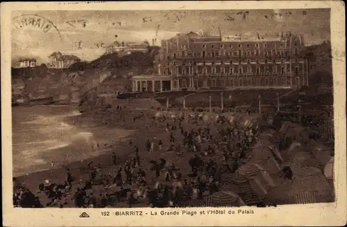Ak Biarritz Pyrénées Atlantiques, La Grande Plage et l'Hotel du Palais