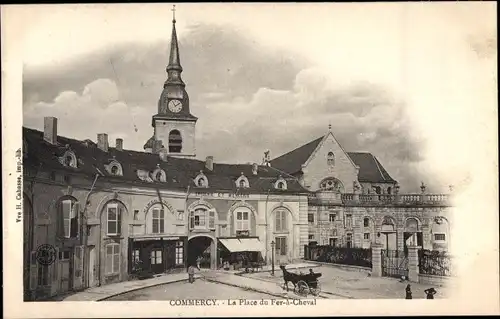 Ak Commercy Lothringen Meuse, La Place du Fer a Cheval
