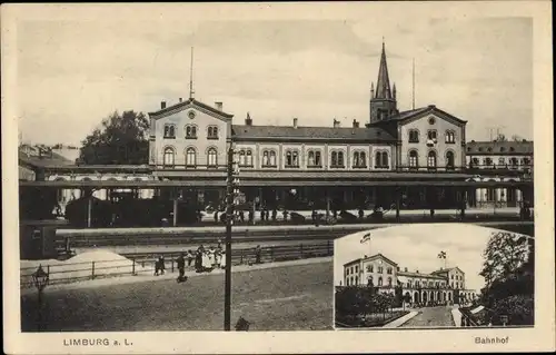 Ak Limburg an der Lahn in Hessen, Partie am Bahnhof, Bahnsteige, Kirchturm