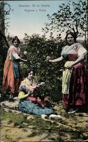 Ak Valencia Stadt Spanien, En la Huerta, Mujeres y flores