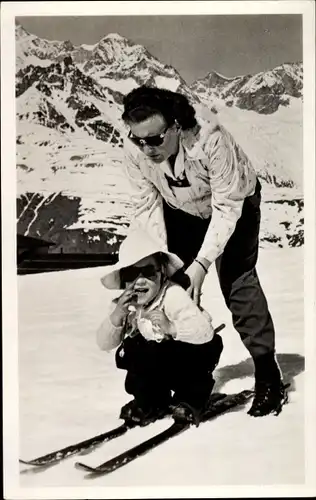 Ak Prinzessin Juliana von Niederlanden mit Tochter Margriet, Skifahrt, 1948