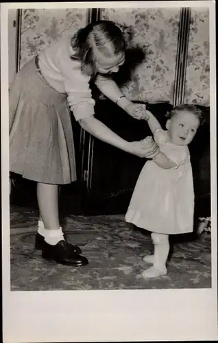 Ak Prinzessin Beatrix und Prinzessin Marijke von Niederlanden, 1948