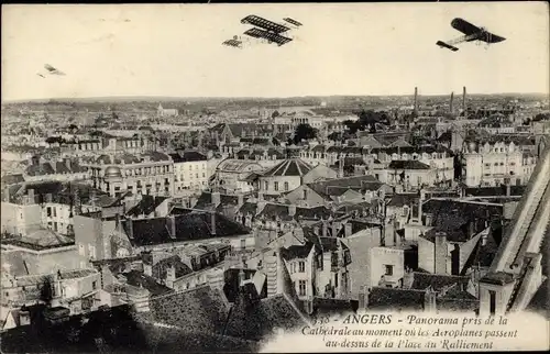 Ak Angers Maine et Loire, Panorama pres de la Cathedrale, Aeroplanes