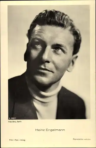 Ak Schauspieler Heinz Engelmann, Portrait, Rollkragenpullover