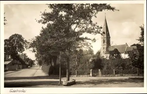 Ak Süderbrarup in Schleswig Holstein, Straßenpartie, Kirche