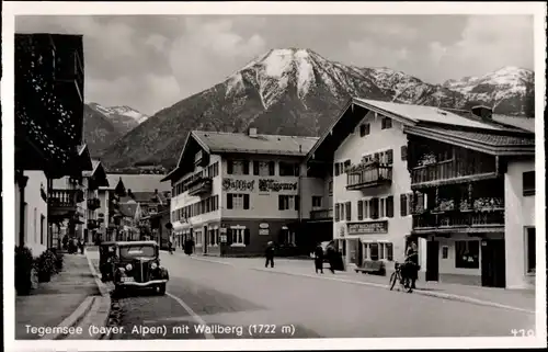 Ak Tegernsee in Oberbayern, Teilansicht vom Ort mit Wallberg im Hintergrund 