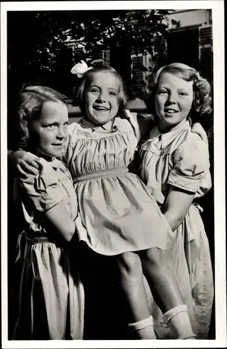 Ak Prinzessinnen Beatrix, Irene und Margriet von Niederlanden