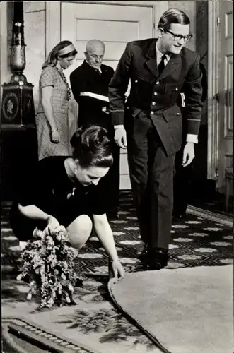 Ak Prinzessin Margriet von Niederlanden mit Pieter van Vollenhoven, 1966