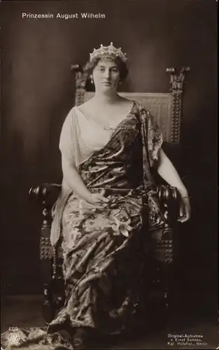 Ak Alexandra Viktoria von Schleswig-Holstein-Sonderburg-Glücksburg, Portrait, Diadem