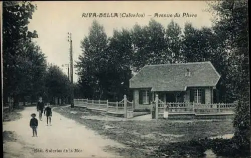 Ak Ouistreham Riva Bella Calvados, Avenue du Phare