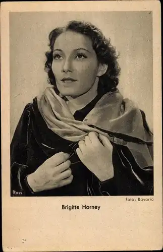 Ak Schauspielerin Brigitte Horney, Portrait