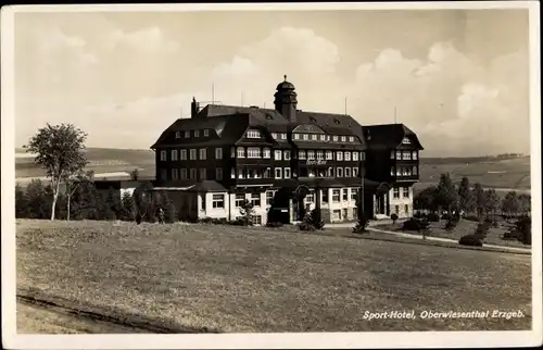 Ak Oberwiesenthal im Erzgebirge, Sport Hotel