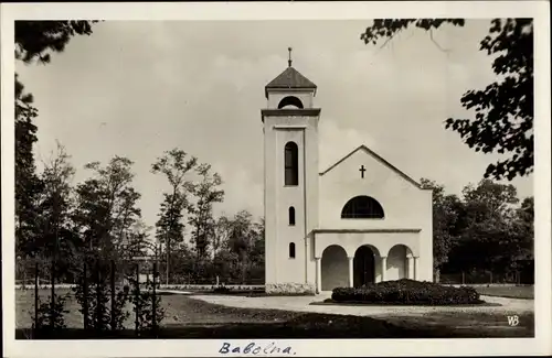 Ak Bábolna Ungarn, Königlich ungarisches Staatsgestüt, Protestantische Kirche