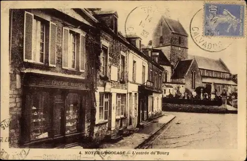 Ak Noyers Bocage Calvados, L'entree du Bourg