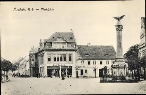 Ak Doberlug Kirchhain in Brandenburg, Marktplatz, Kriegerdenkmal, Geschäft Carl Druschke