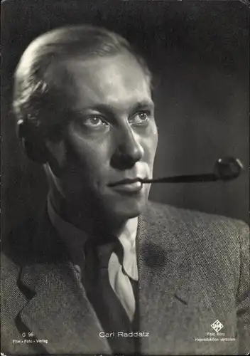 Ak Schauspieler Carl Raddatz, Portrait, Pfeife rauchend, Film Foto Verlag G 96