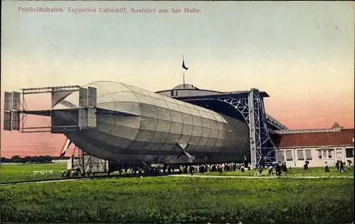 Ak Friedrichshafen am Bodensee, Zeppelins Luftschiff, Ausfahrt aus der Halle