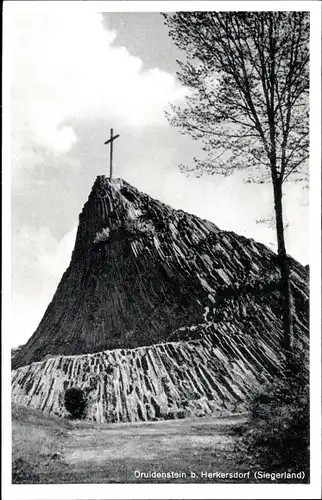 Ak Herkersdorf Kirchen an der Sieg, Blick auf Druidenstein