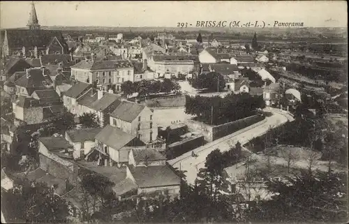 Ak Brissac Maine et Loire, Panorama, Totalansicht der Ortschaft