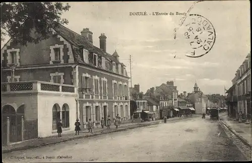 Ak Dozulé Calvados, L'Entree du Bourg