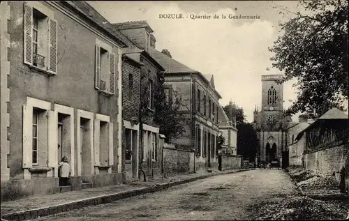 Ak Dozulé Calvados, Quartier de la Gendarmerie