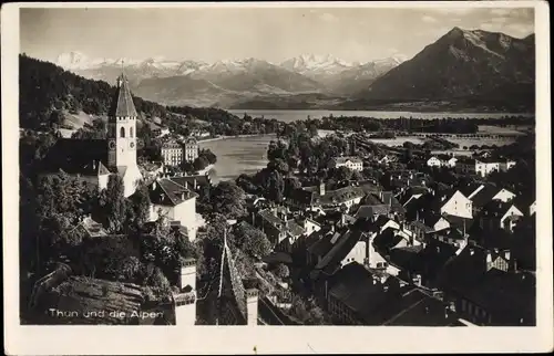 Ak Thun Kanton Bern Schweiz, Panorama vom Ort und die Alpen