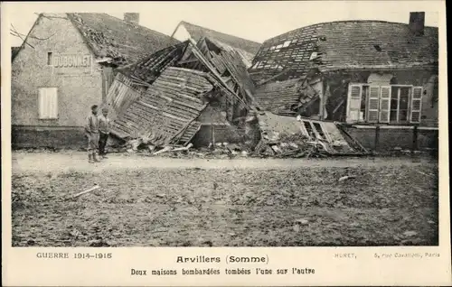 Ak Arvillers Somme, Deux maisons bombardees tombees l'une sur l'autre, Guerre 1914-1915