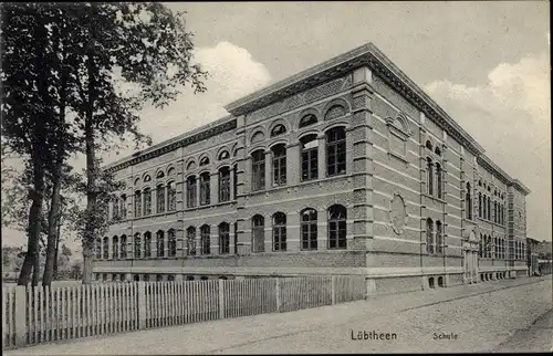 Ak Lübtheen in Mecklenburg, Schule